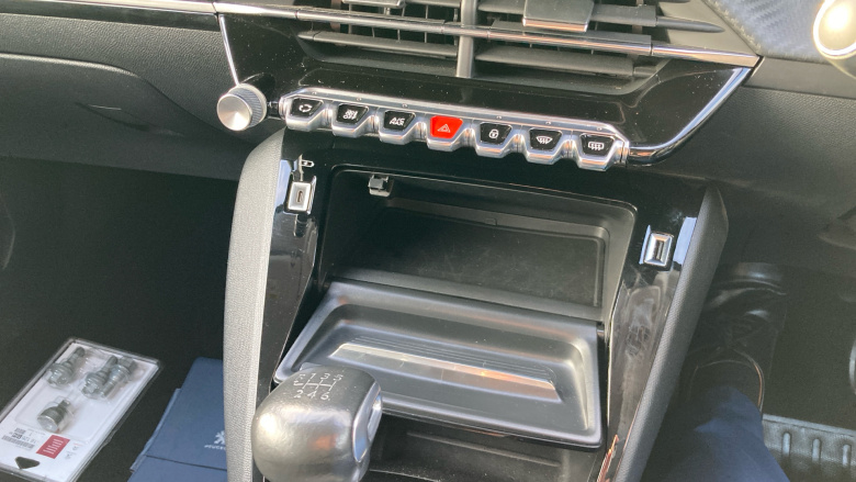 Peugeot 208 1.2 PureTech 100 Allure Premium 5dr Petrol Hatchback